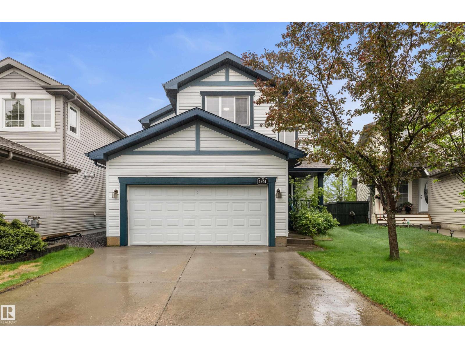 MLS® listing #29857384 for sale located at 1951 120 ST SW