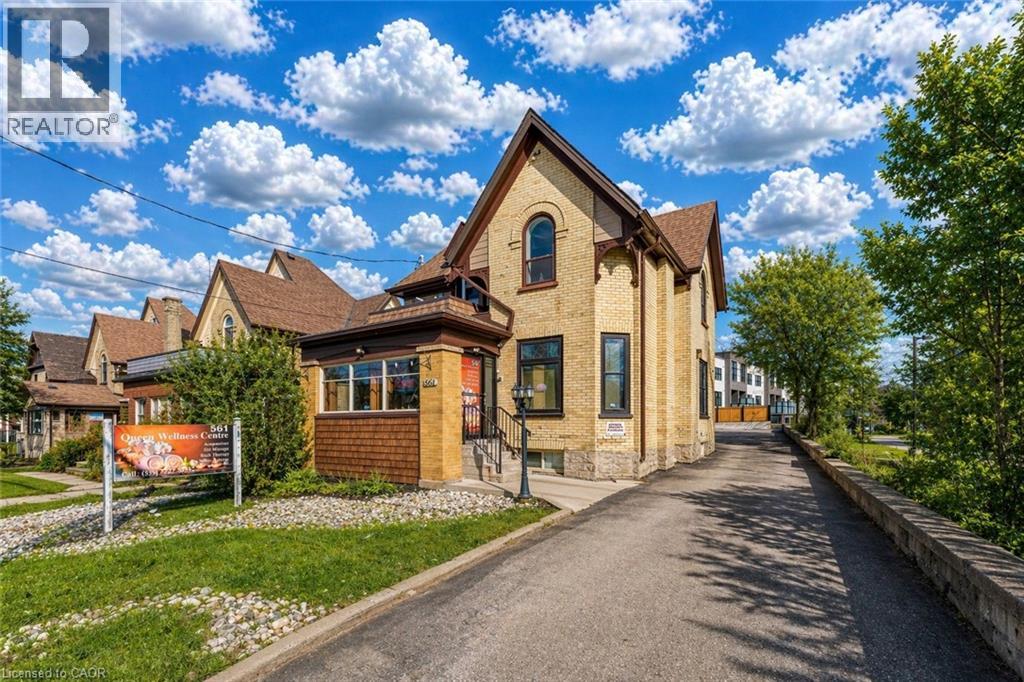 MLS® listing #29857419 for sale located at 561 QUEEN Street S Unit# upper