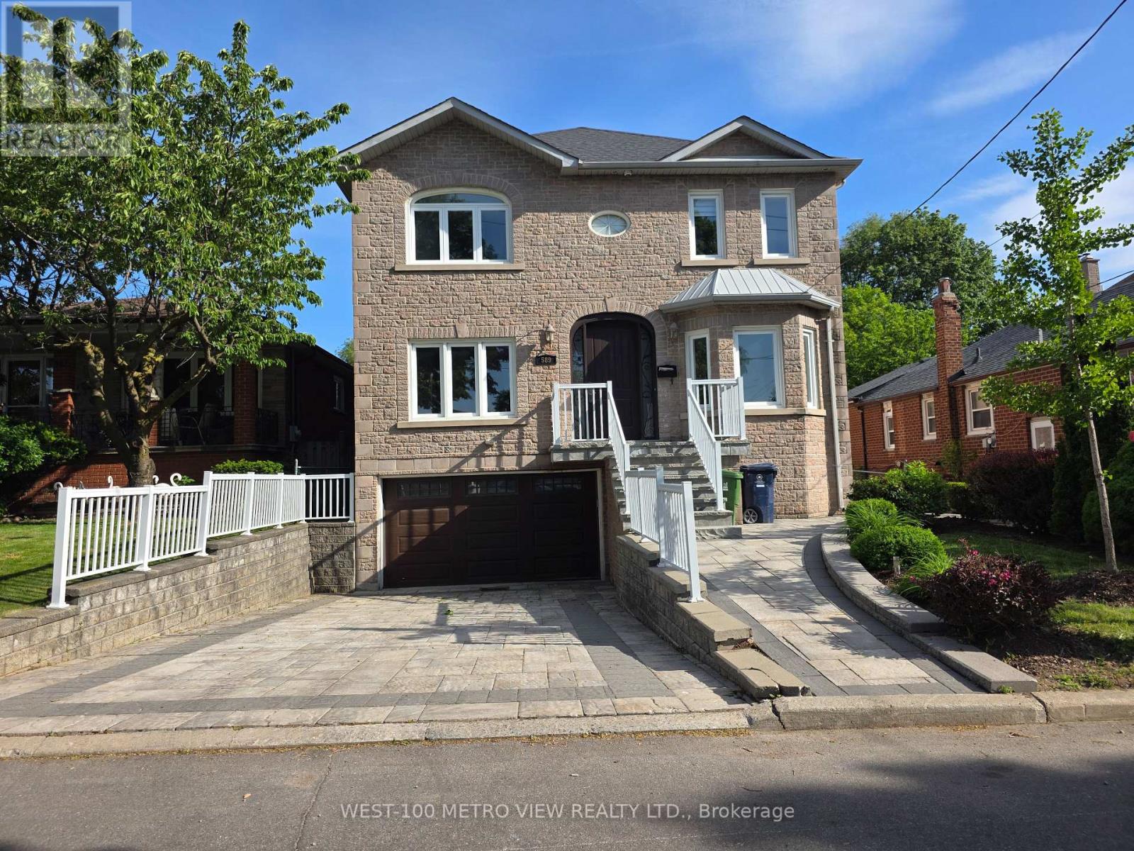 MLS® listing #29858307 for sale located at 589 GLEN PARK AVENUE