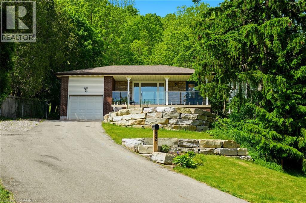 MLS® listing #29858844 for sale located at 52 PARKSIDE Avenue
