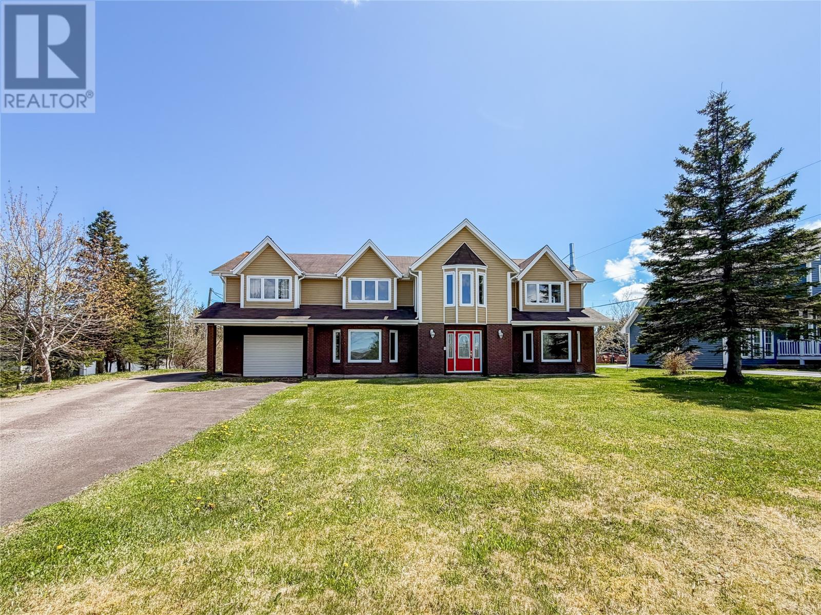 MLS® listing #29859117 for sale located at 51-53 Creston Boulevard