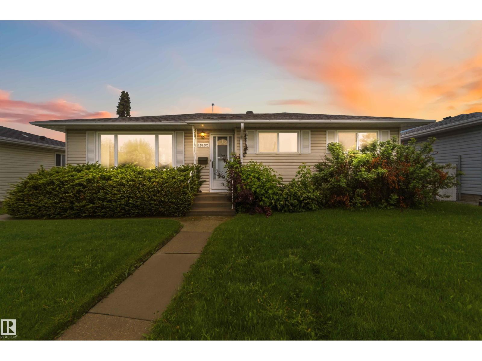 MLS® listing #29859171 for sale located at 13432 DELWOOD RD NW