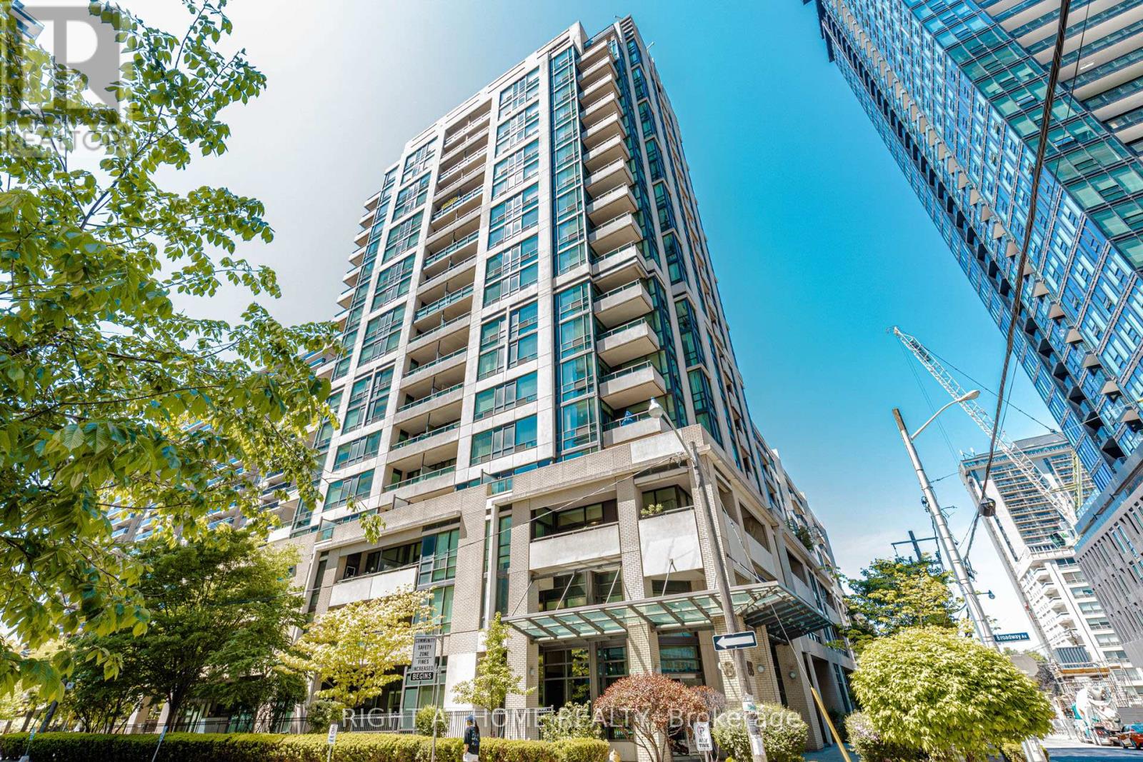 MLS® listing #29859188 for sale located at 1605 - 88 BROADWAY AVENUE E