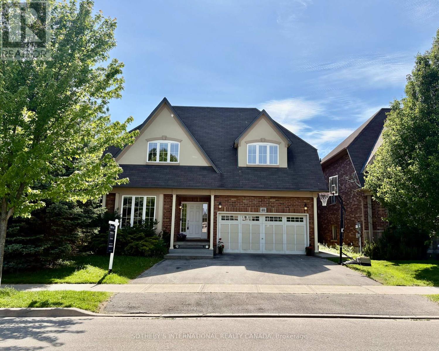 MLS® listing #29859284 for sale located at 40 MAPLEVALE DRIVE