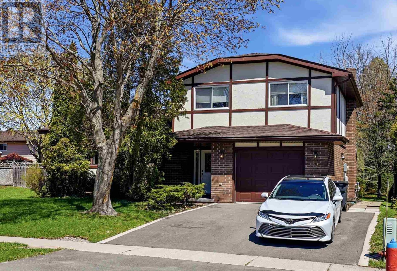 MLS® listing #29859359 for sale located at 29 Norden CRES