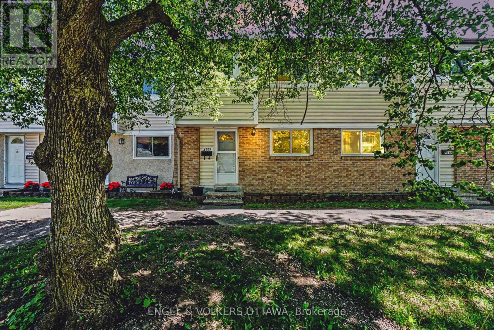 MLS® listing #29859789 for sale located at 4557 DORA CRESCENT