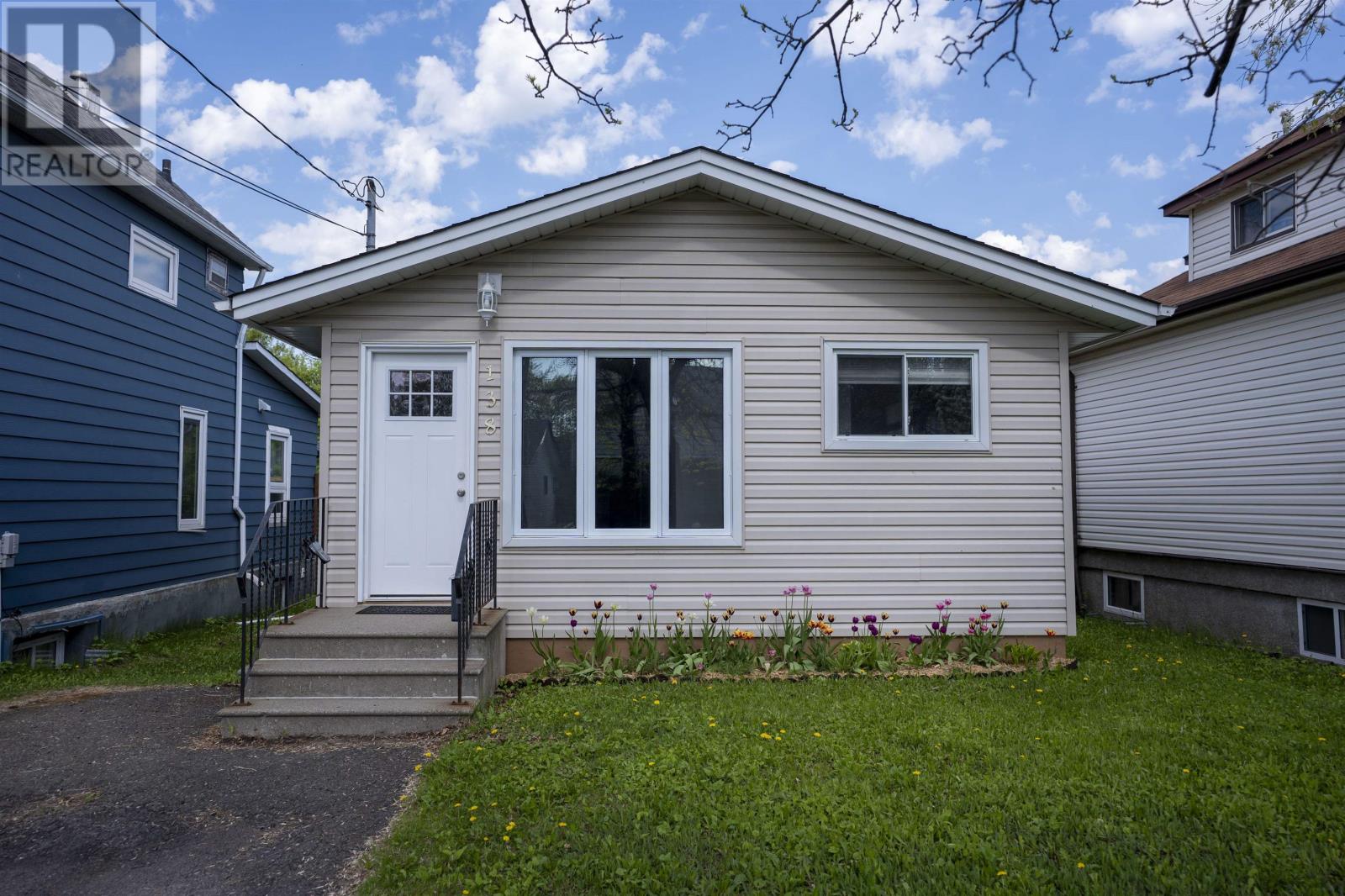 MLS® listing #29860104 for sale located at 138 Windemere Ave. S.