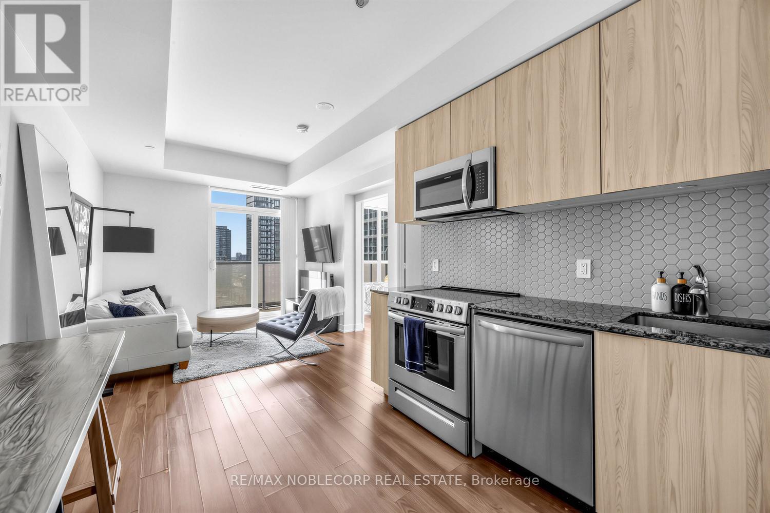 MLS® listing #29860825 for sale located at 1705 - 30 ORDNANCE STREET