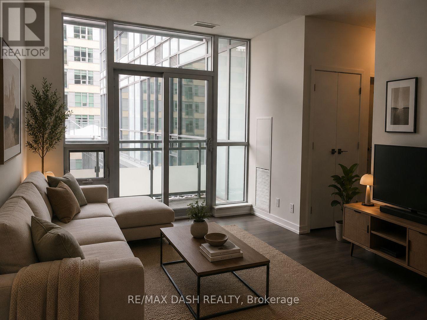 MLS® listing #29861397 for sale located at 729 - 89 DUNFIELD AVENUE