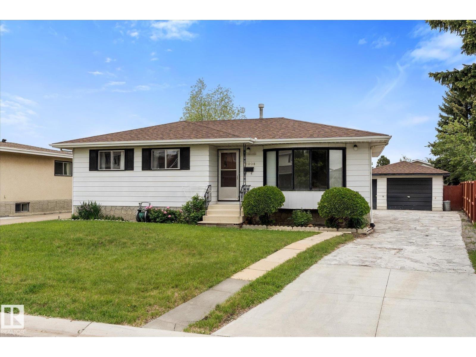 MLS® listing #29862665 for sale located at 11008 162A AV NW