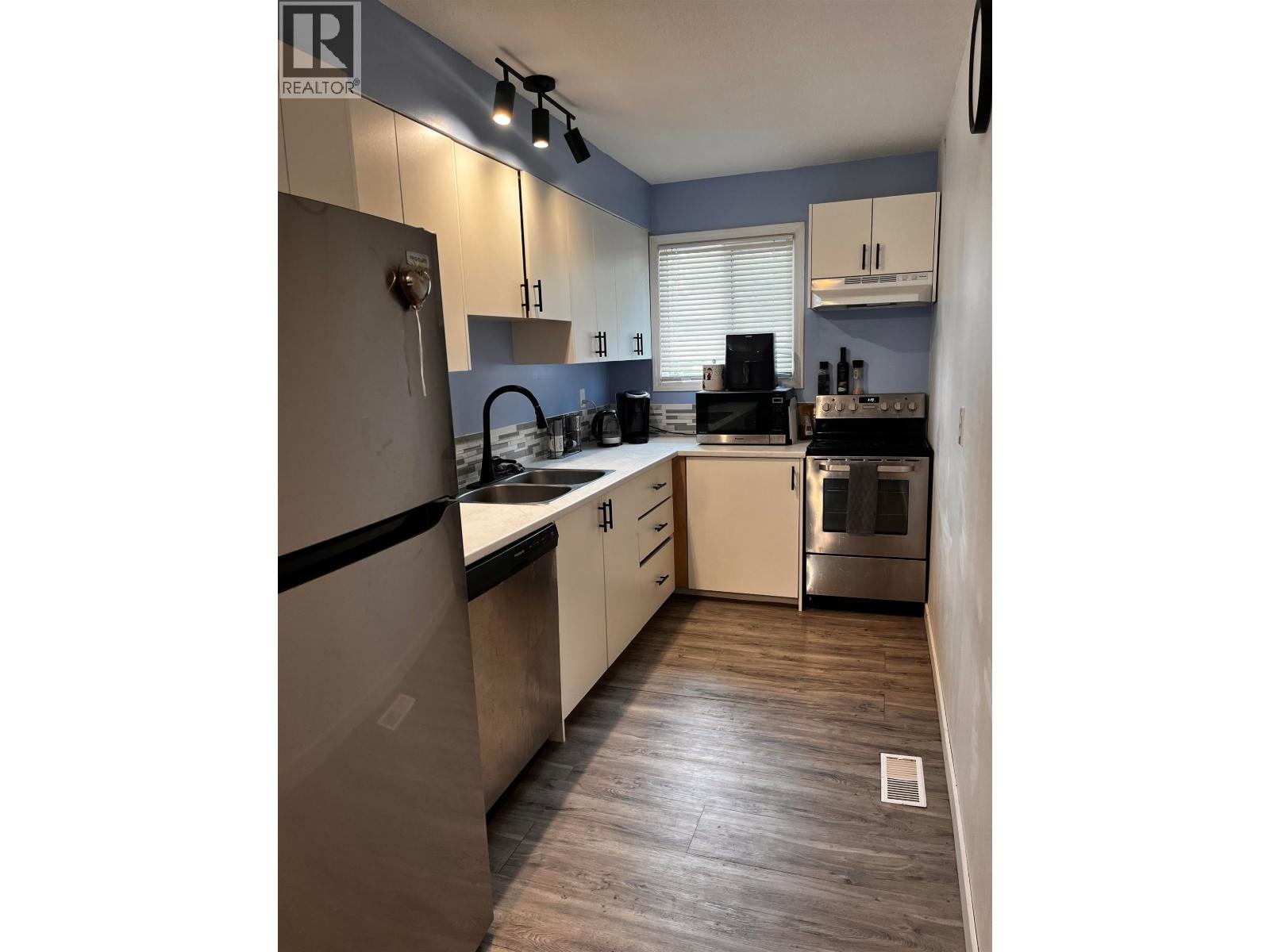 MLS® listing #29863083 for sale located at 1332 DIEFENBAKER DRIVE