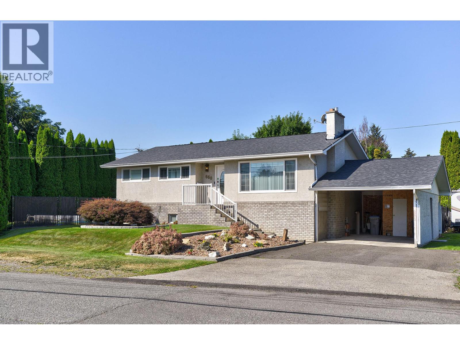 MLS® listing #29863090 for sale located at 660 VALDES Drive