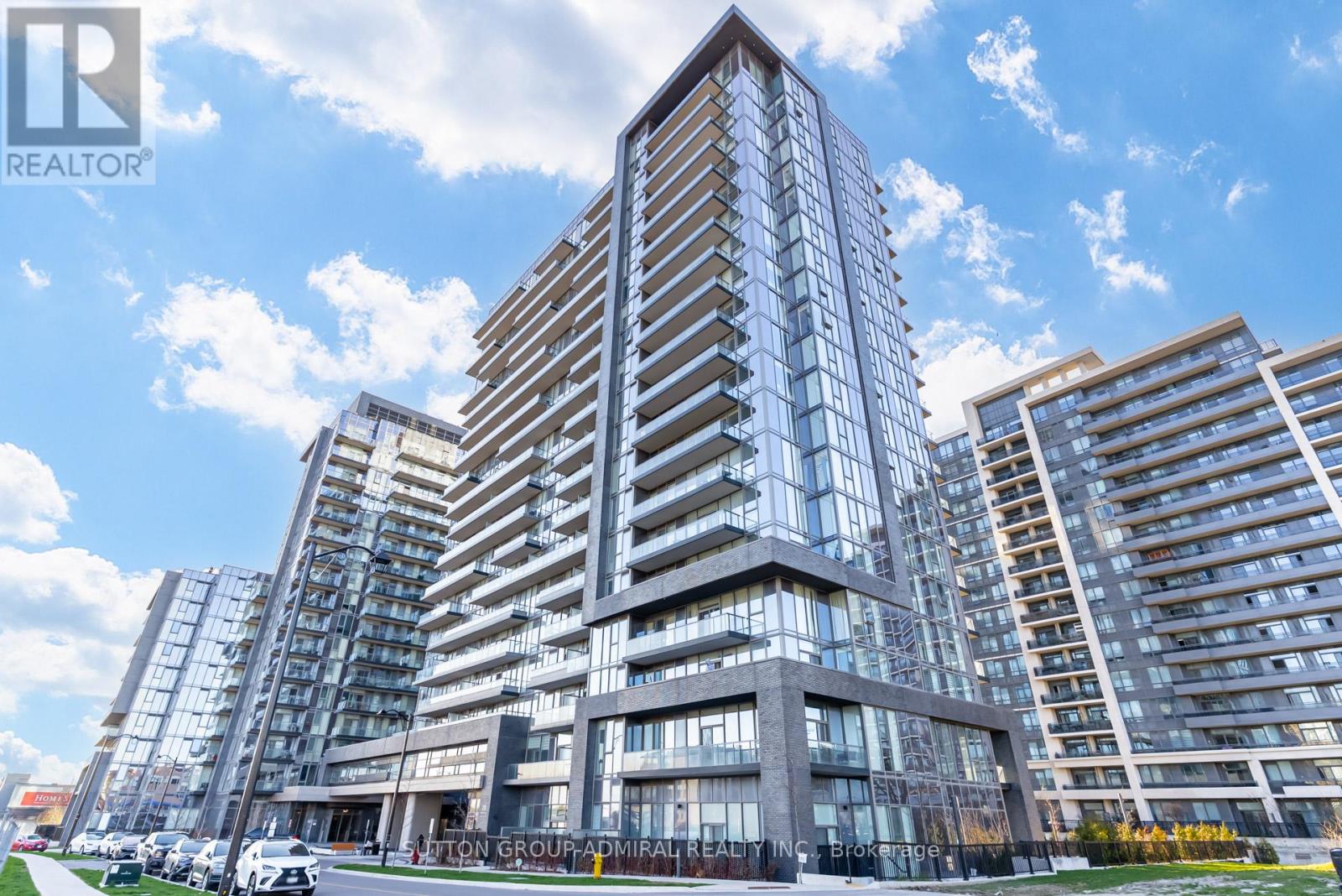MLS® listing #29863209 for sale located at 1010 - 20 GATINEAU DRIVE