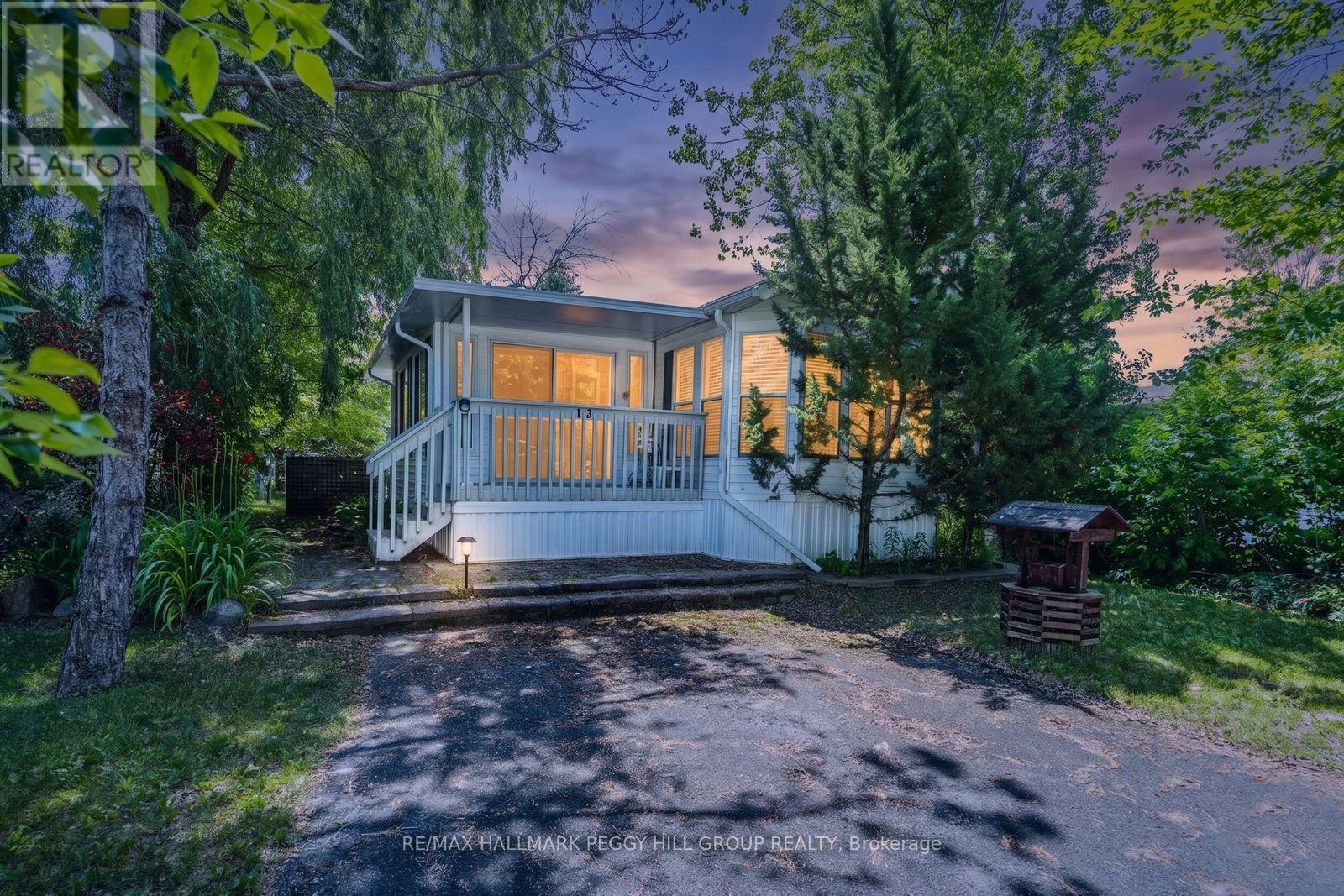 MLS® listing #29863223 for sale located at 13 HURON CIRCLE