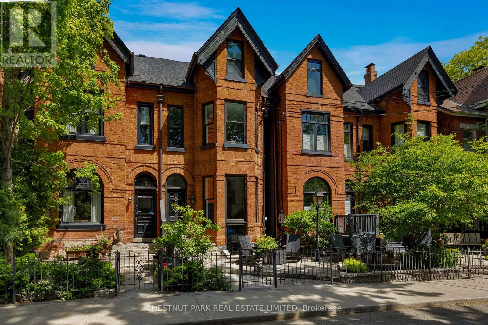 MLS® listing #29863733 for sale located at 466 WELLESLEY STREET E