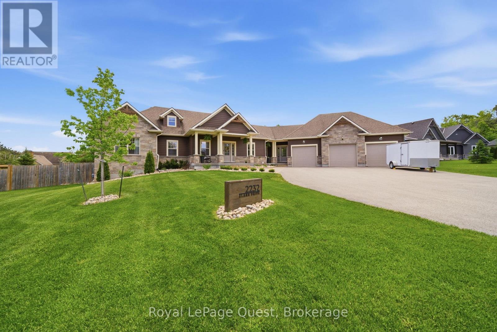 MLS® listing #29863925 for sale located at 2232 ELANA DRIVE