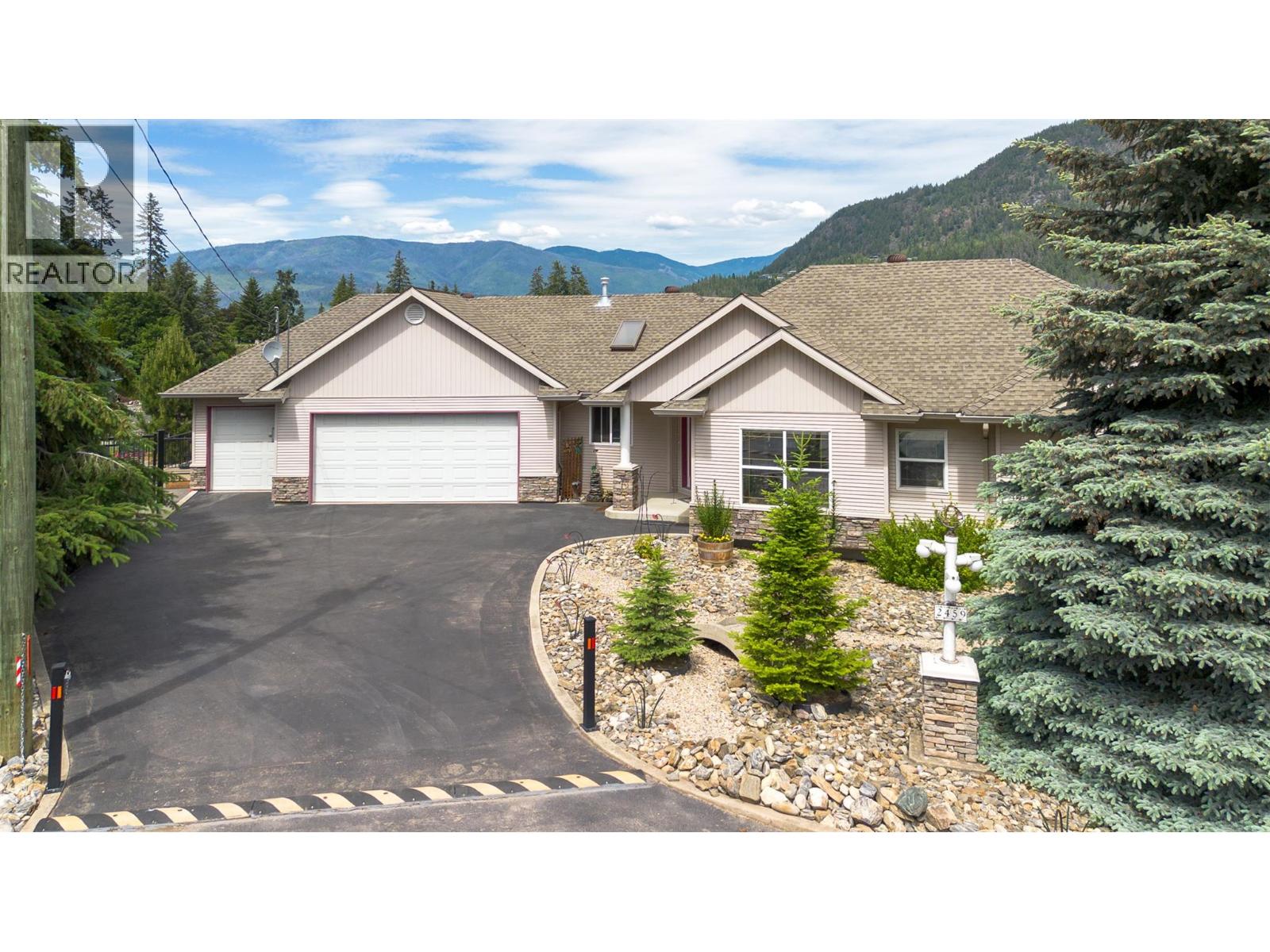 MLS® listing #29864017 for sale located at 2459 Marine Place