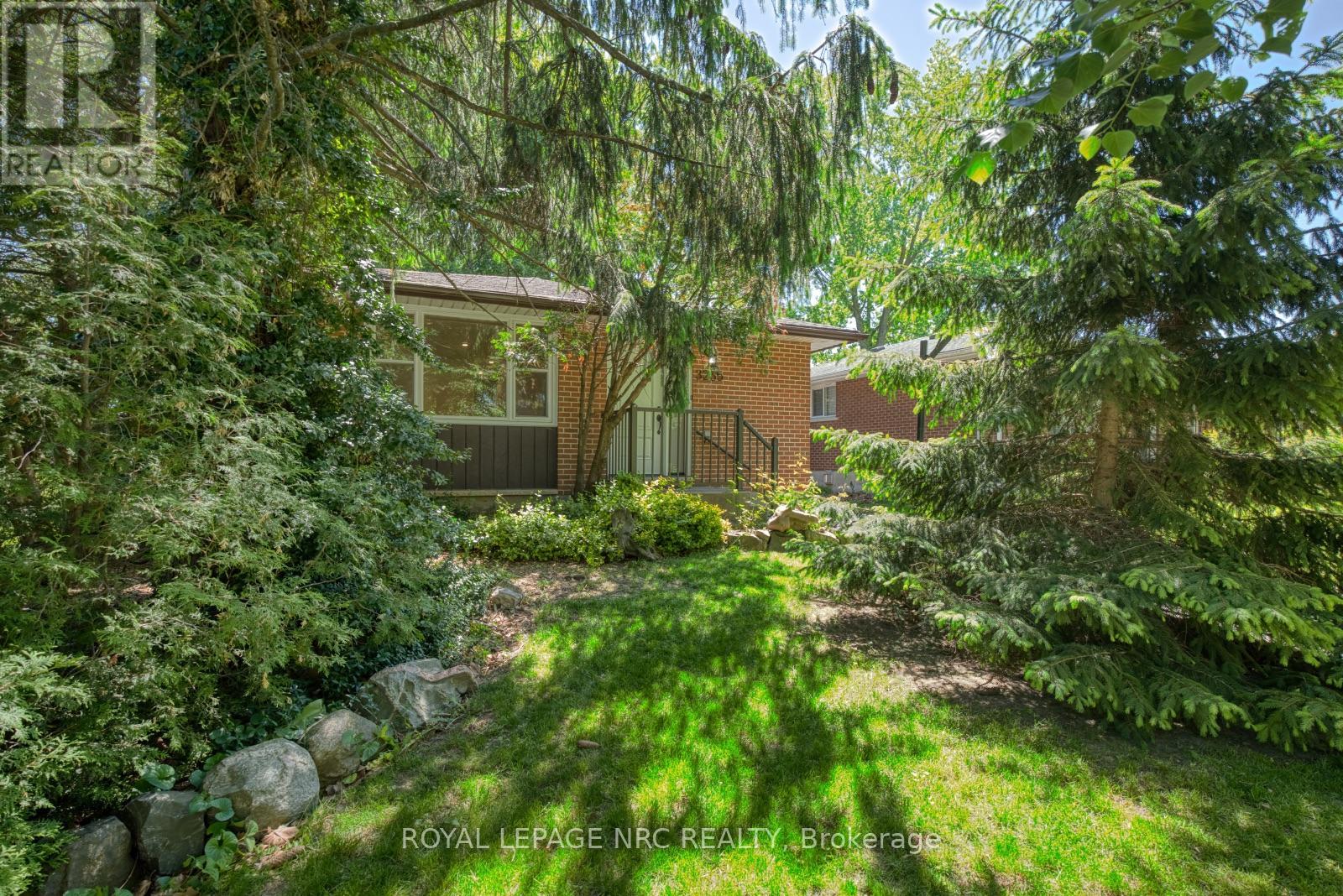 MLS® listing #29865403 for sale located at 3265 ADDISON AVENUE