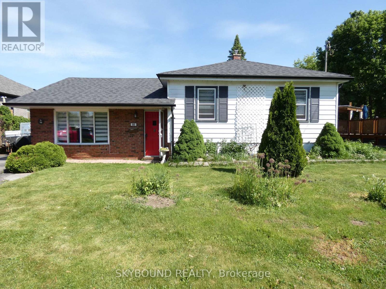 MLS® listing #29865435 for sale located at 1 - 98 BARTON STREET