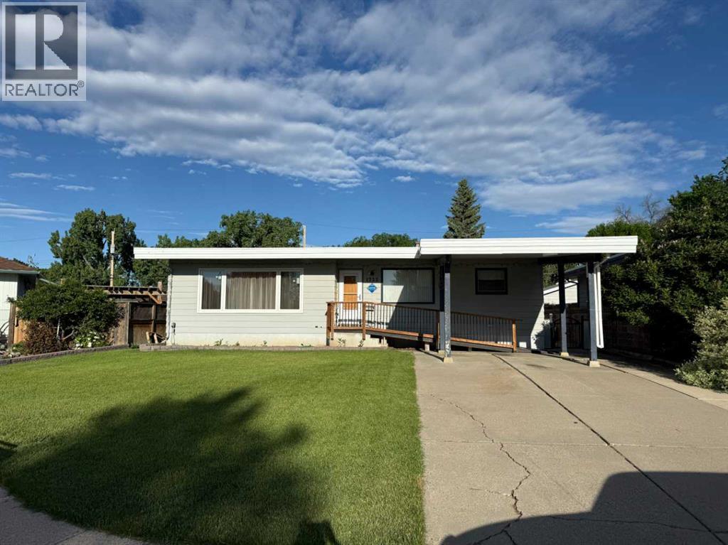MLS® listing #29865573 for sale located at 1722 21 Street S