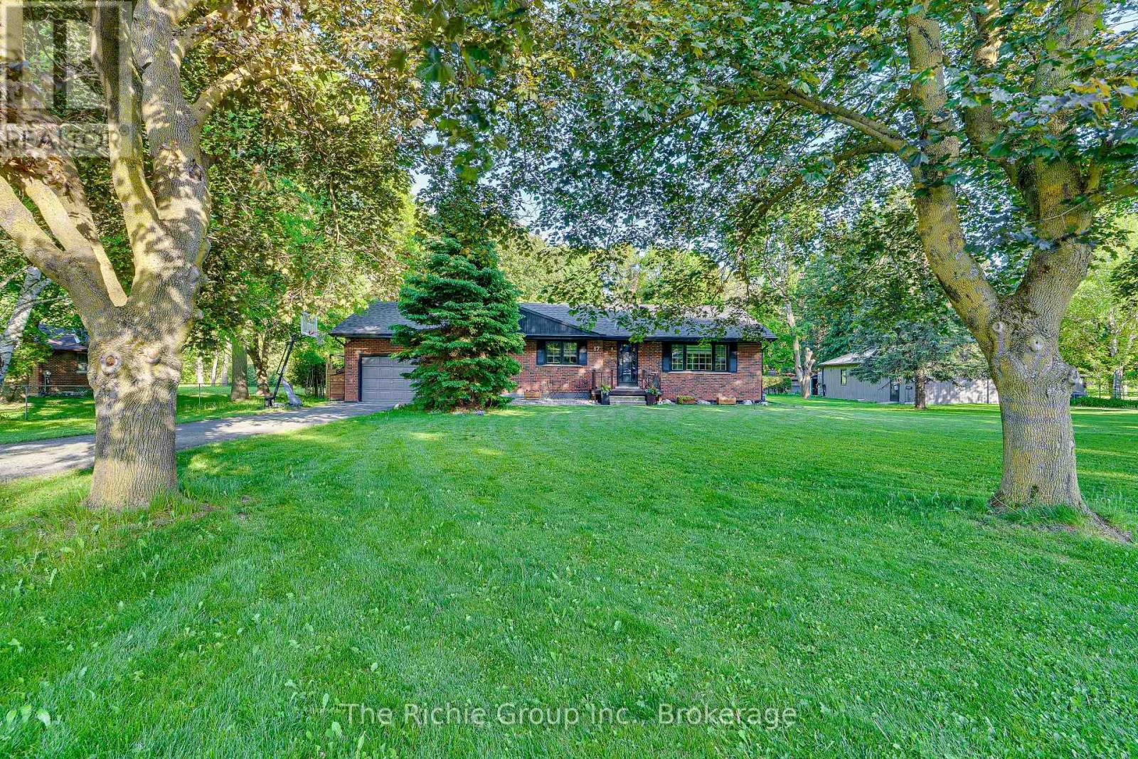 MLS® listing #29866195 for sale located at 17 TRAVELLED ROAD