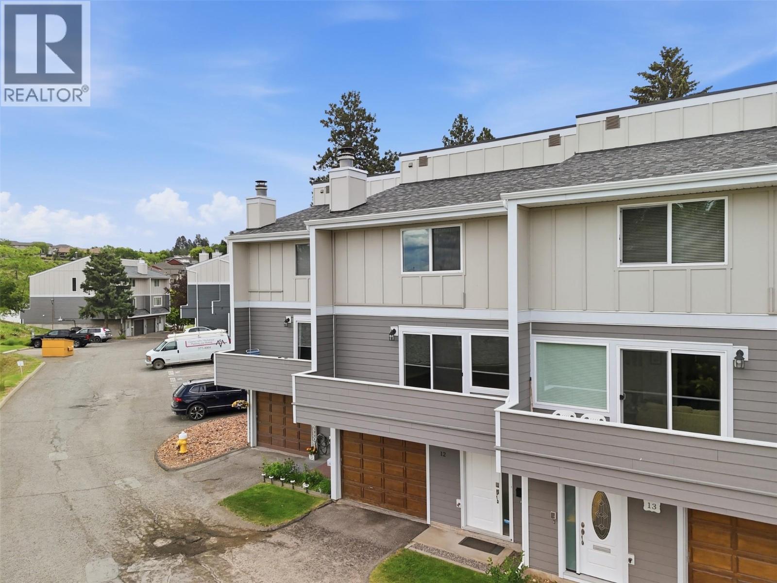 MLS® listing #29866426 for sale located at 1810 SPRINGHILL Drive Unit# 12