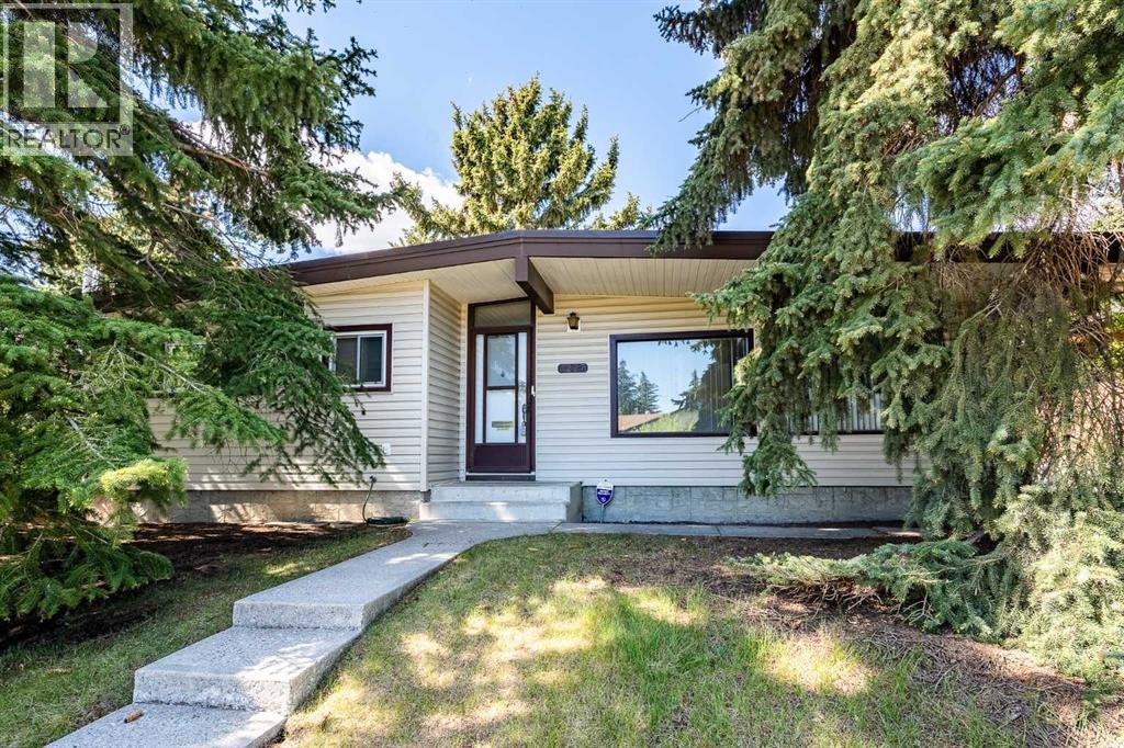 MLS® listing #29866765 for sale located at 3227 Boulton Road NW
