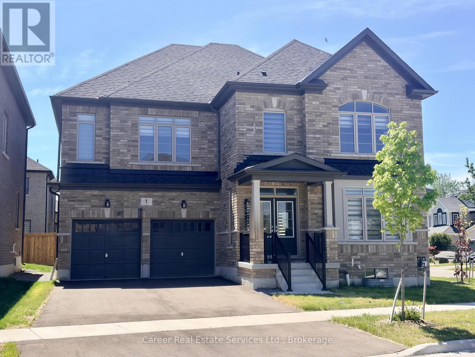 MLS® listing #29867282 for sale located at 1 WATERFRONT CRESCENT
