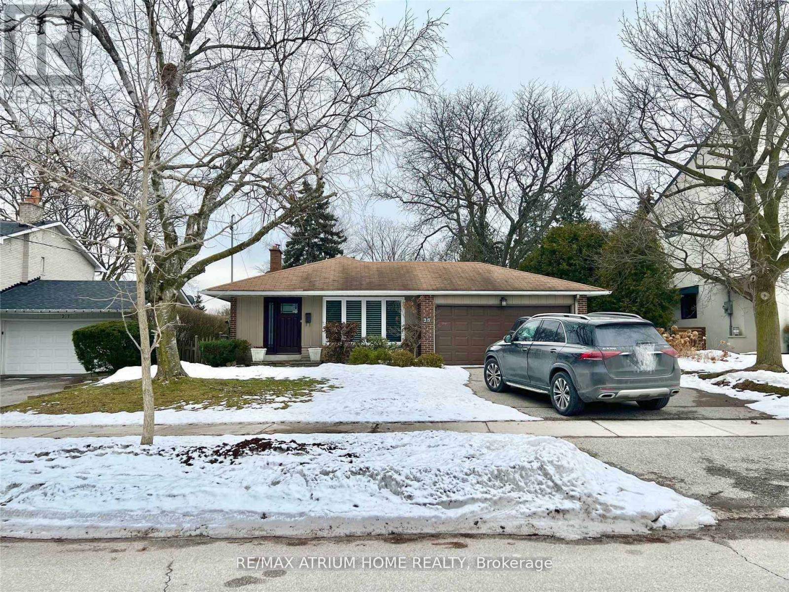 MLS® listing #29867409 for sale located at 25 DUNLACE DRIVE