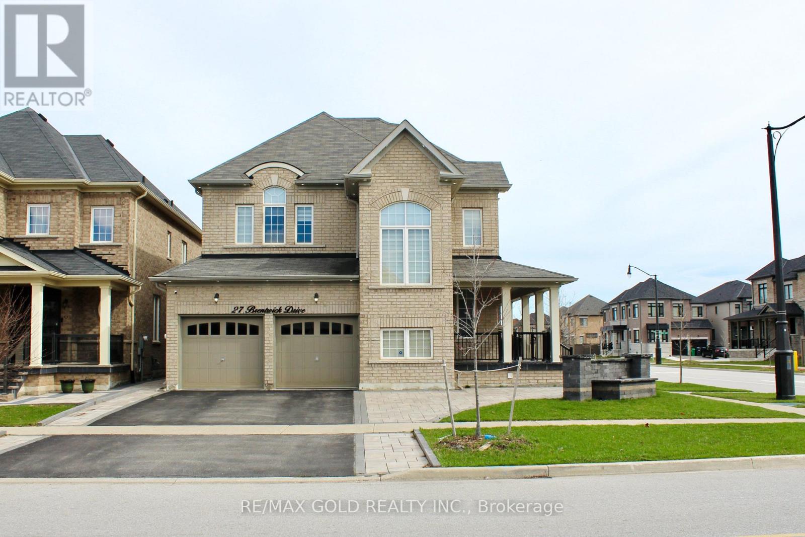 MLS® listing #29867585 for sale located at 27 BRENTWICK DRIVE