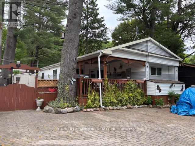 MLS® listing #29867679 for sale located at 33 - 248 PINNACLE HILL ROAD