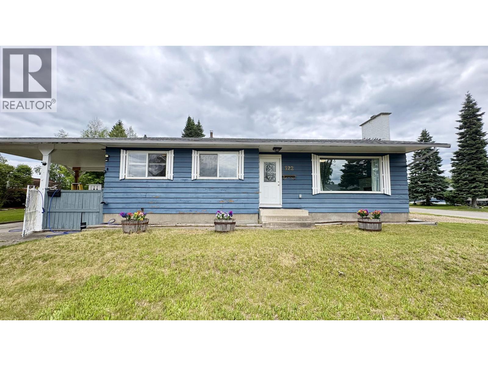 MLS® listing #29868026 for sale located at 322 PIONEER AVENUE