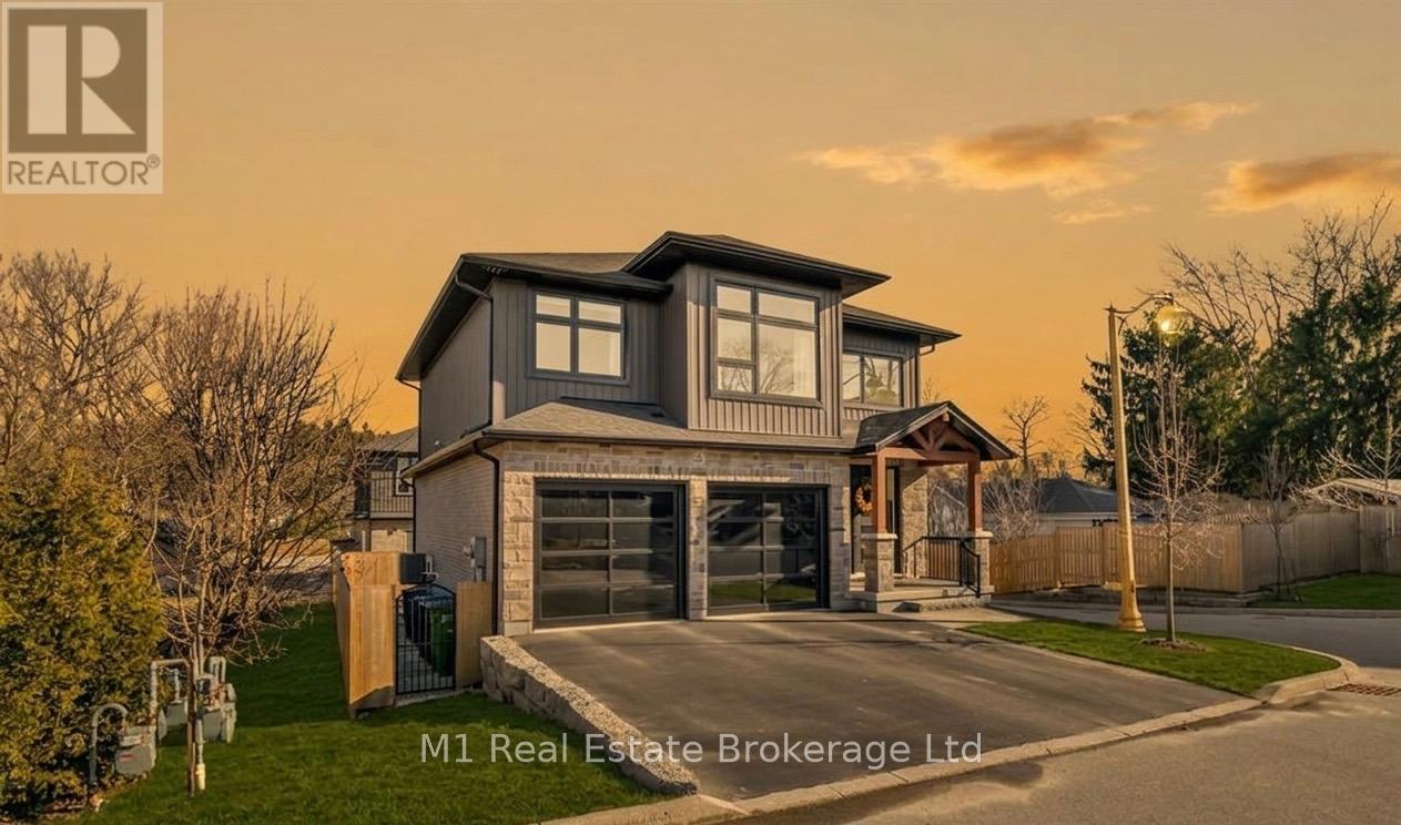 MLS® listing #29868232 for sale located at 25 CREEKSIDE TERRACE