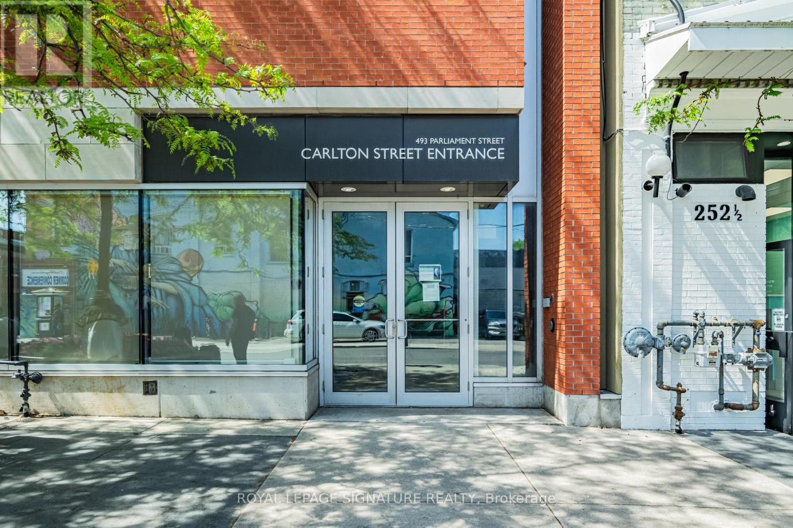 MLS® listing #29868236 for sale located at B - 493 PARLIAMENT STREET