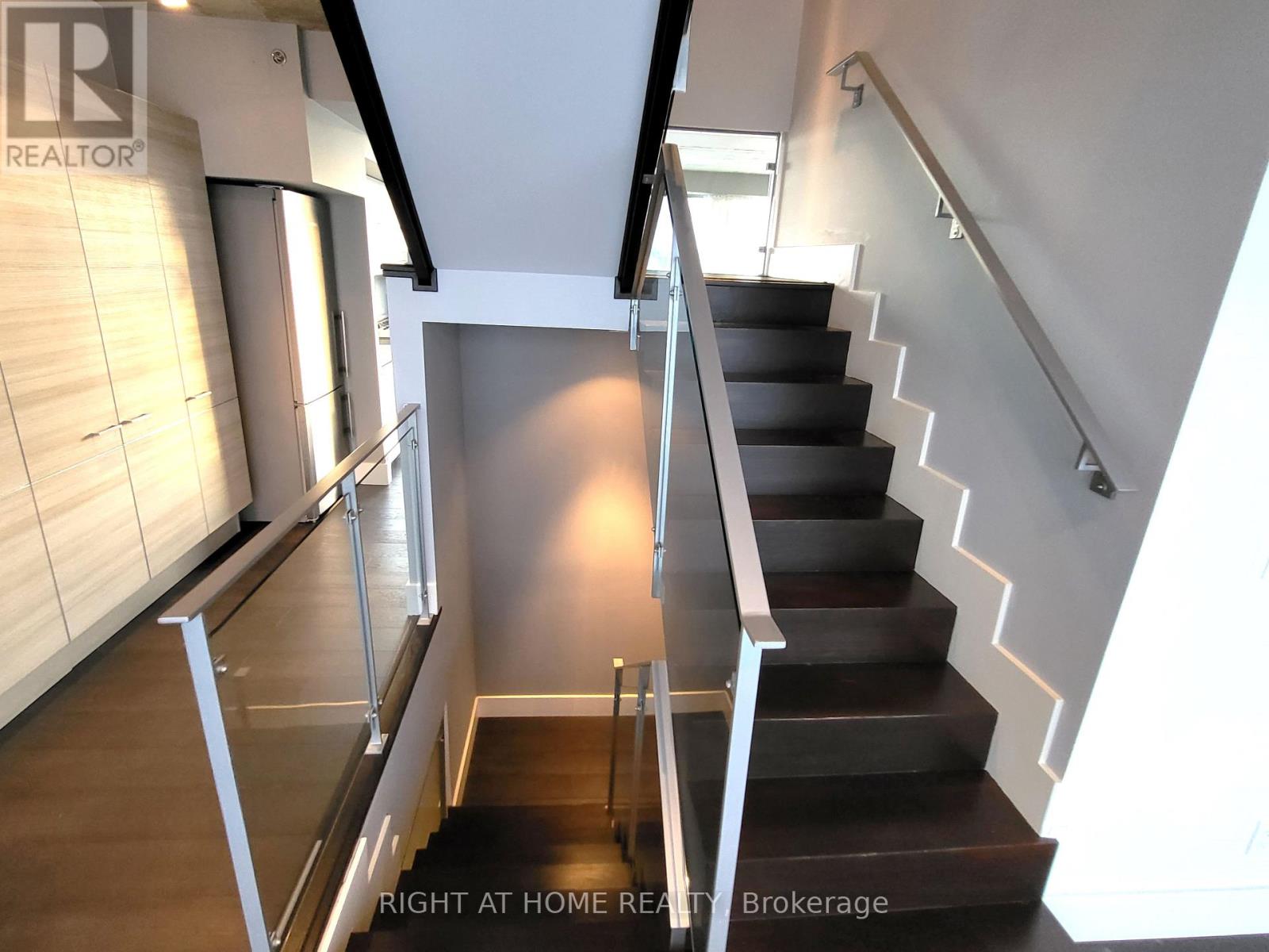 MLS® listing #29868243 for sale located at PH1027 - 55 STEWART STREET