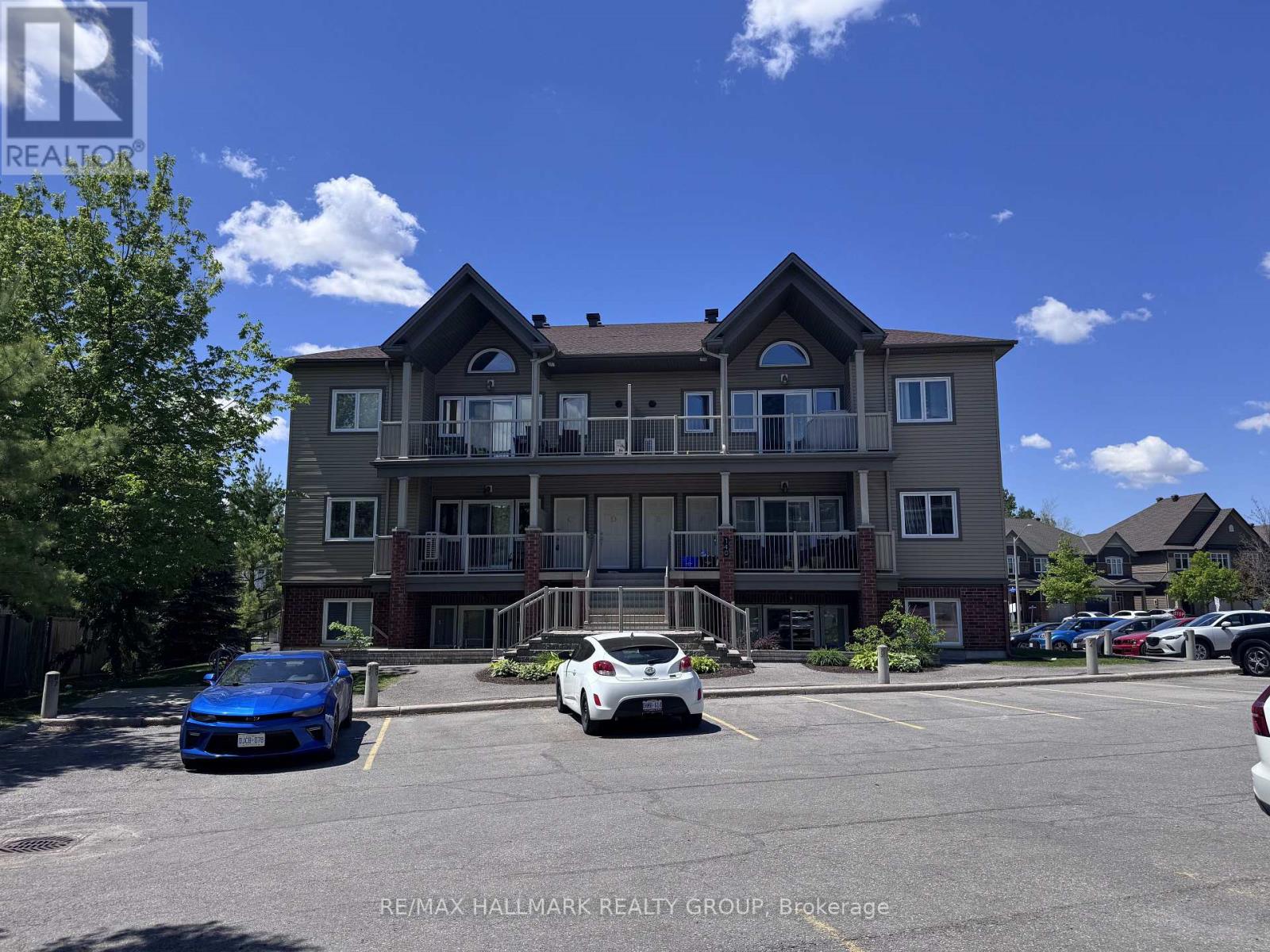 MLS® listing #29868268 for sale located at 19 - 140 MOCHA PRIVATE
