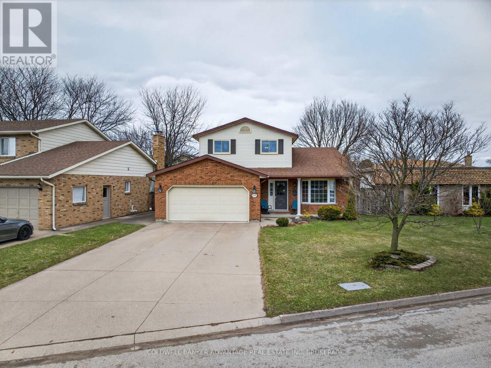 MLS® listing #29868270 for sale located at 41 ADEL DRIVE E