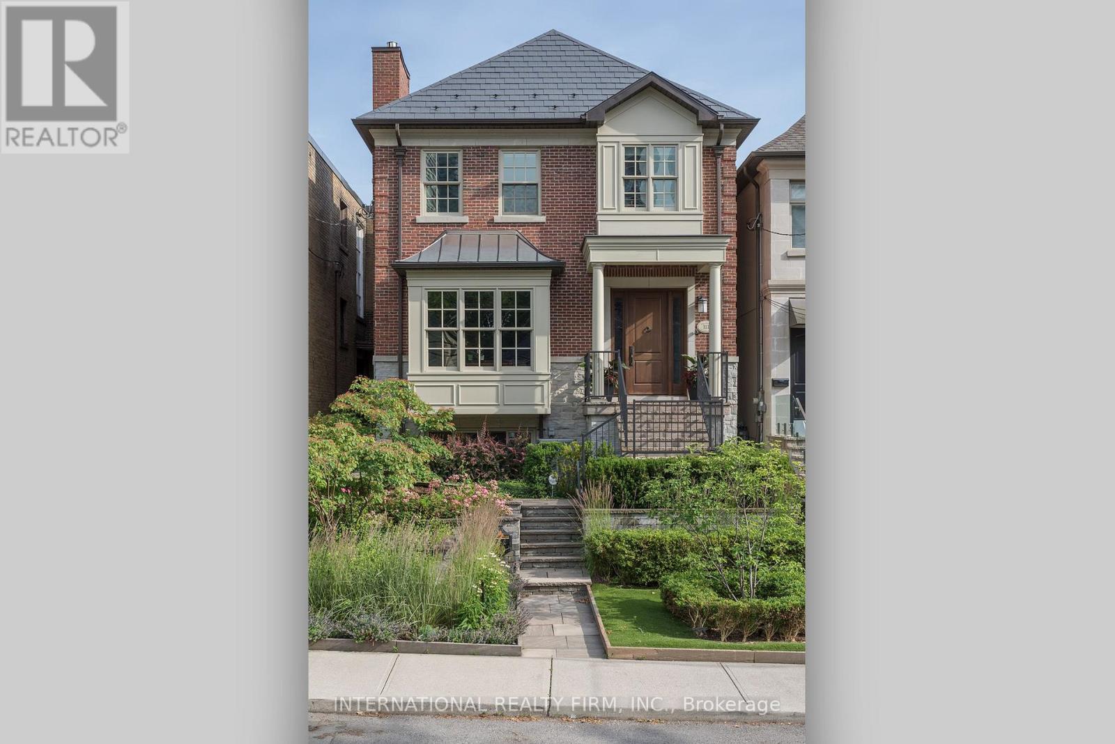 MLS® listing #29868390 for sale located at 111 HILLSDALE AVENUE E
