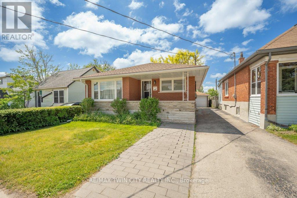 MLS® listing #29868982 for sale located at 995 WEBER STREET E