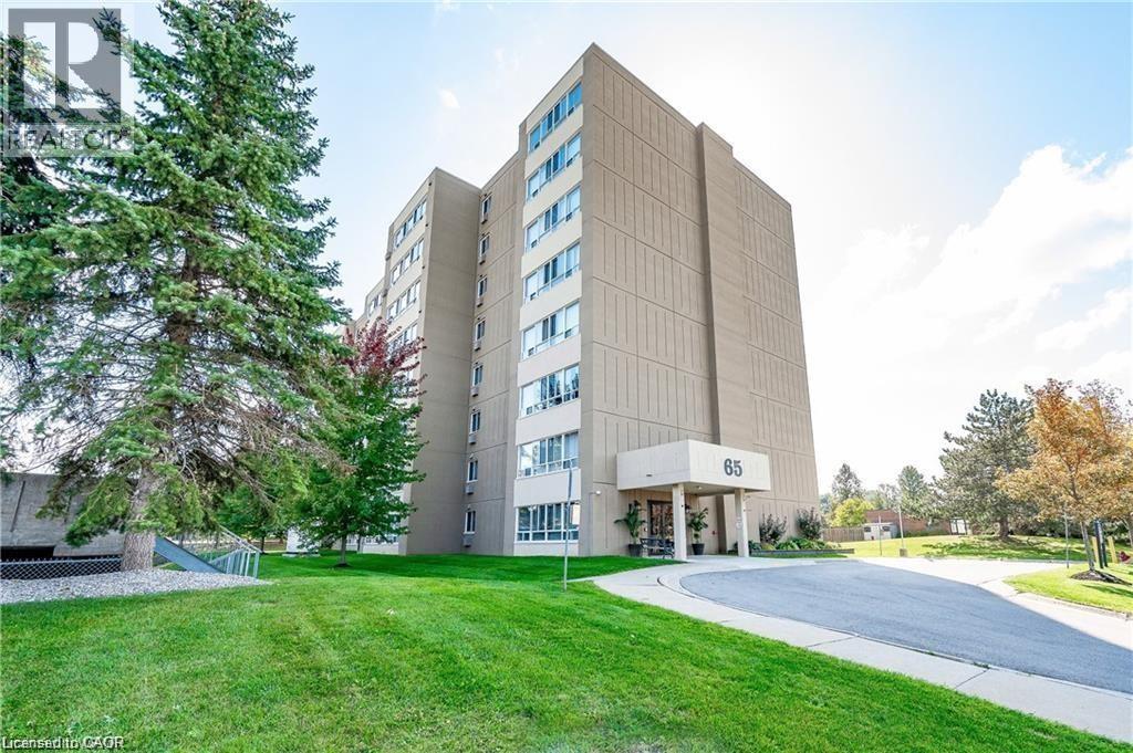 MLS® listing #29869007 for sale located at 65 HIGHLAND Crescent Unit# 804