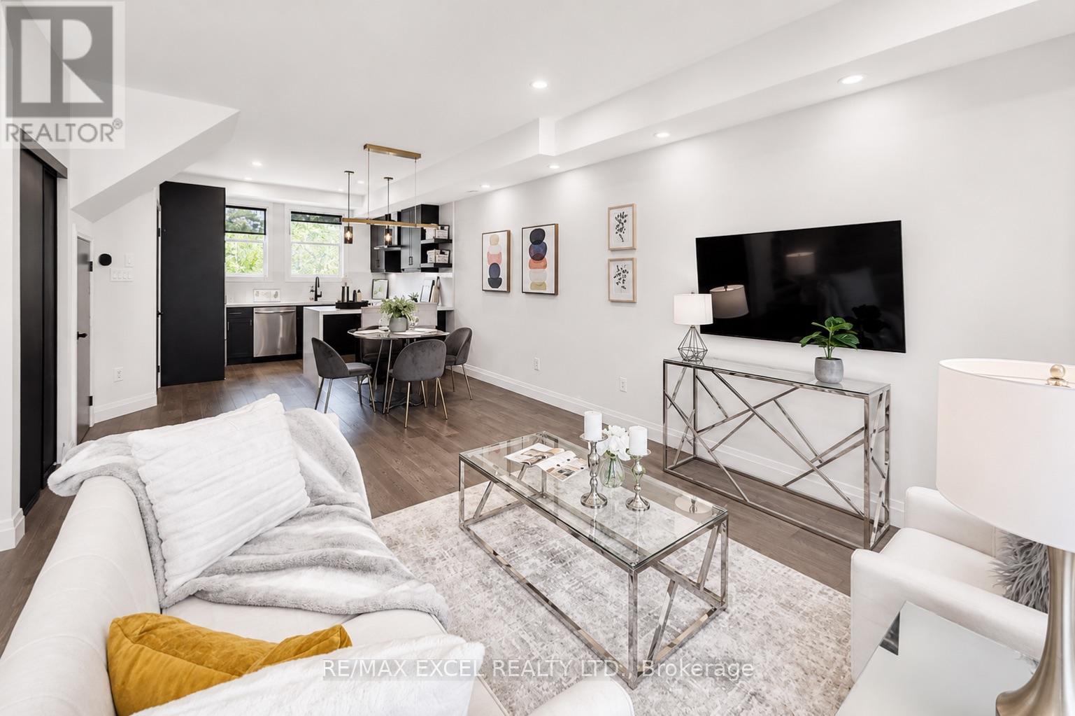 MLS® listing #29869195 for sale located at 216 - 51 HALTON STREET