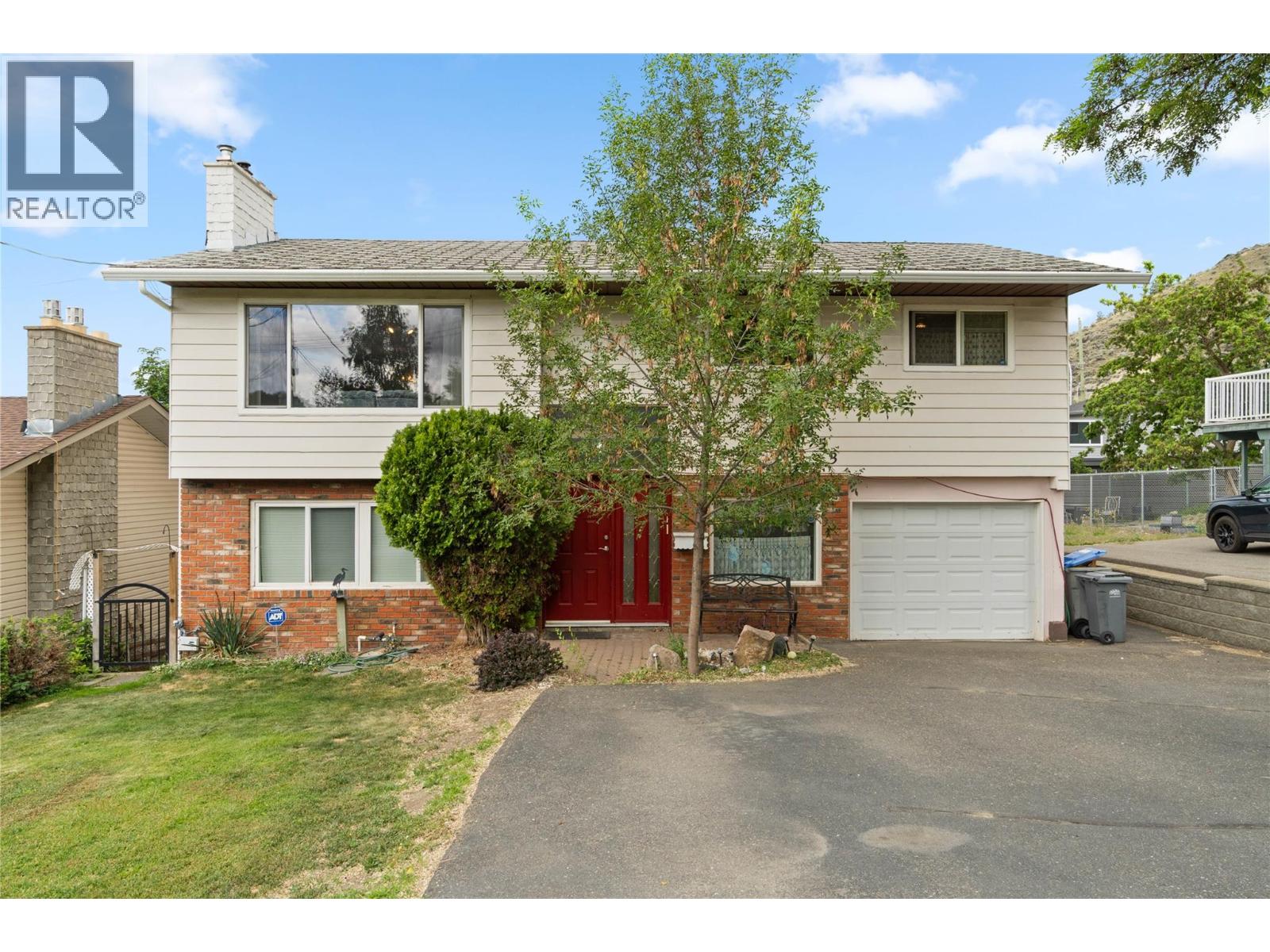 MLS® listing #29870479 for sale located at 853 ALPINE Terrace