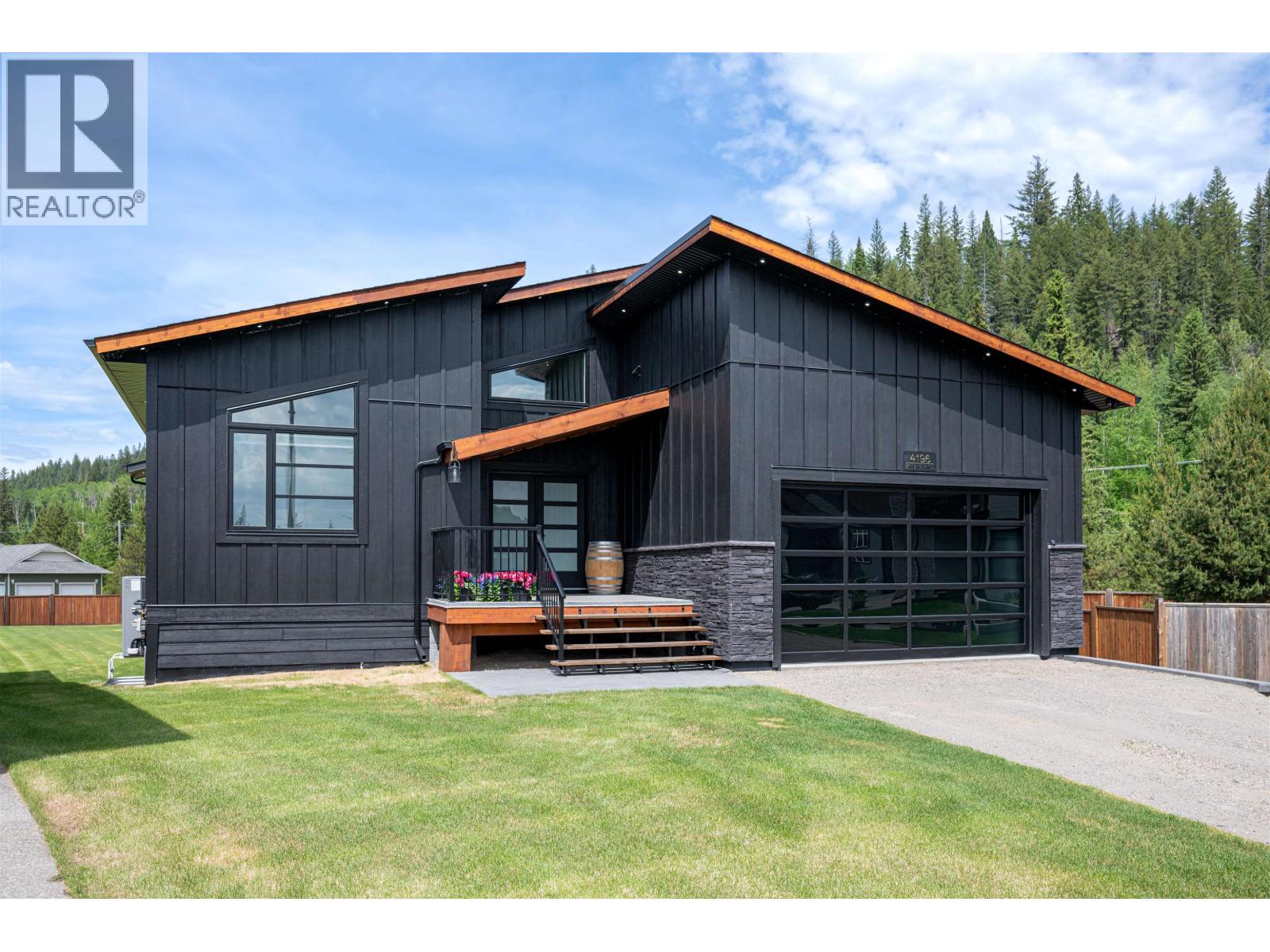 MLS® listing #29871391 for sale located at 4196 ZANETTE PLACE
