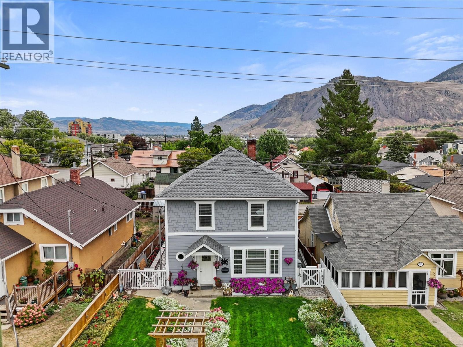 MLS® listing #29872571 for sale located at 716 Columbia Street