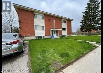MLS® listing #29872579 for sale located at 142 FOURTH Avenue Unit# 1B