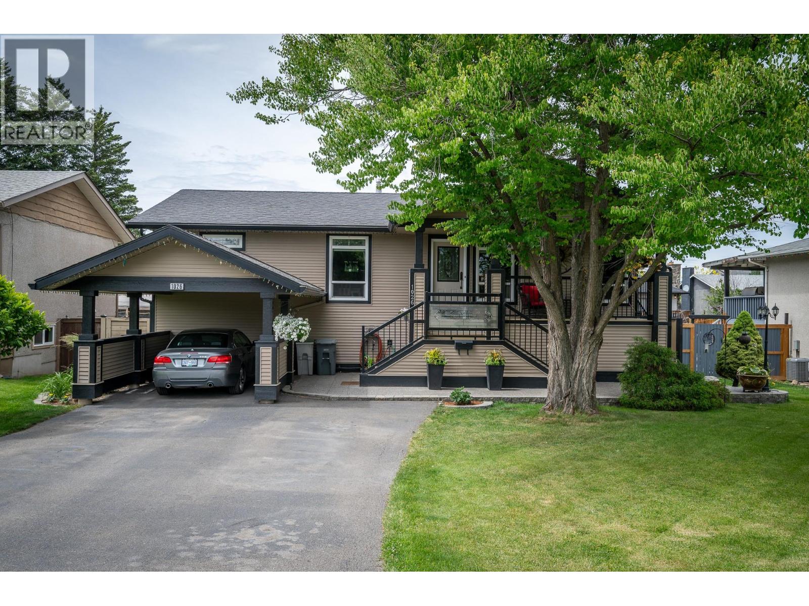 MLS® listing #29873744 for sale located at 1026 Crestline Street