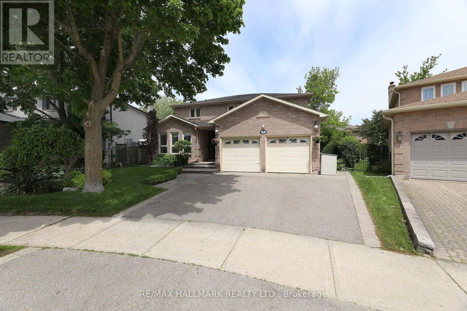 MLS® listing #29874578 for sale located at 58 PICKETT CRESCENT