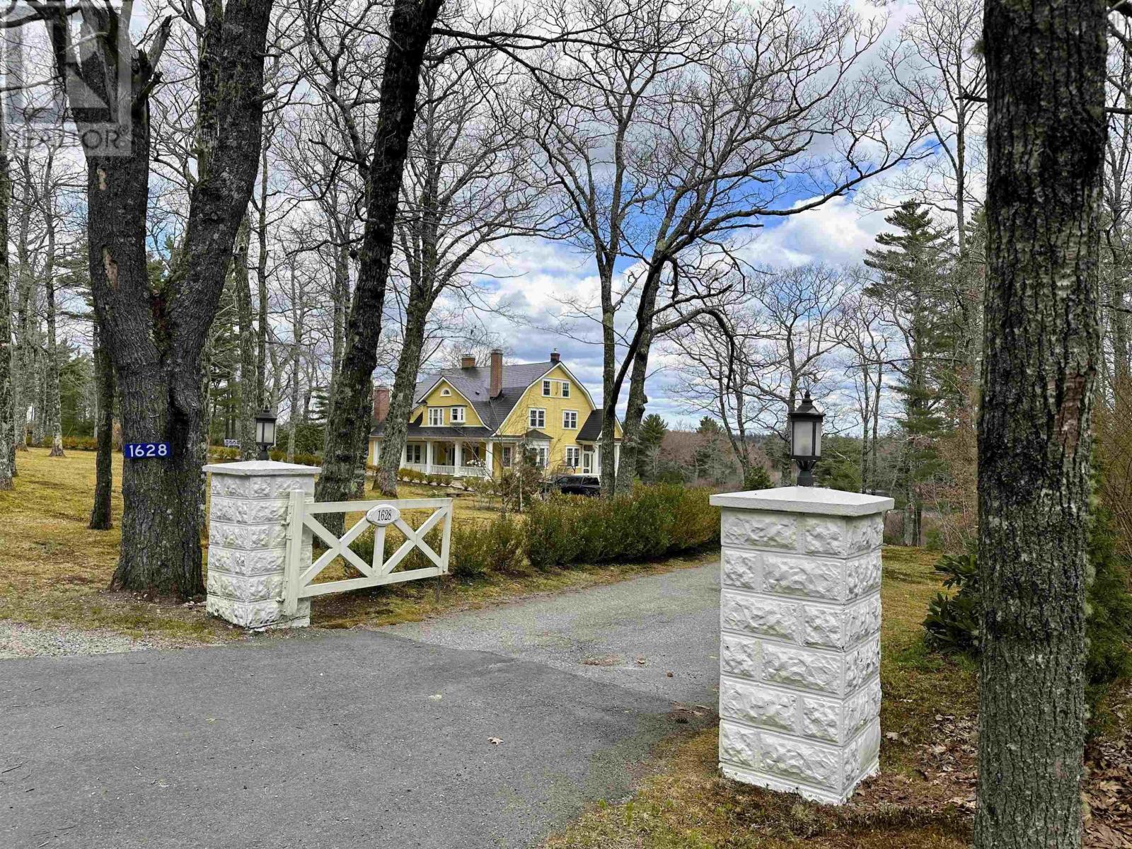 MLS® listing #29874732 for sale located at 1628 Upper Clyde Road