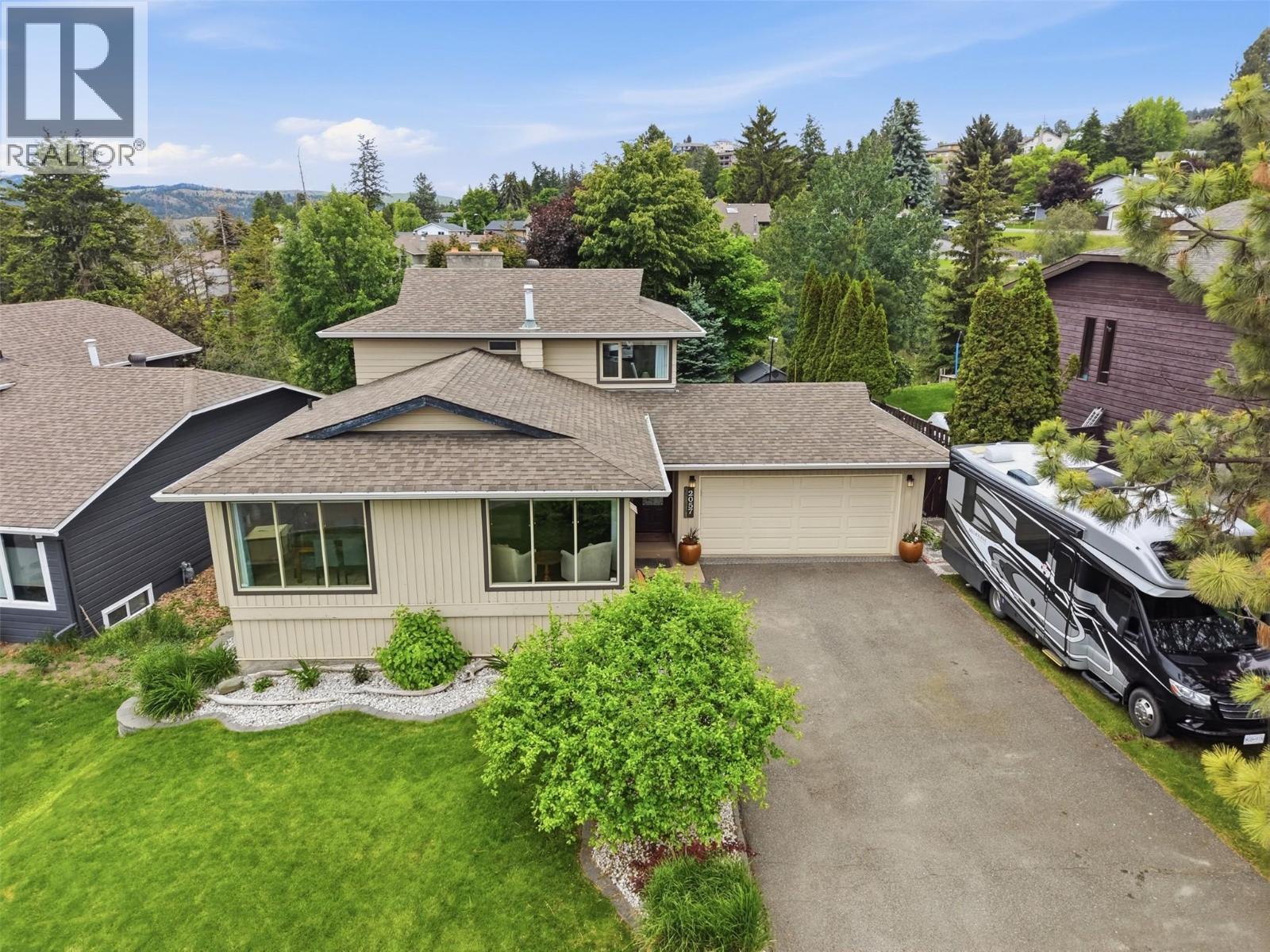MLS® listing #29876683 for sale located at 2057 Hampshire Drive