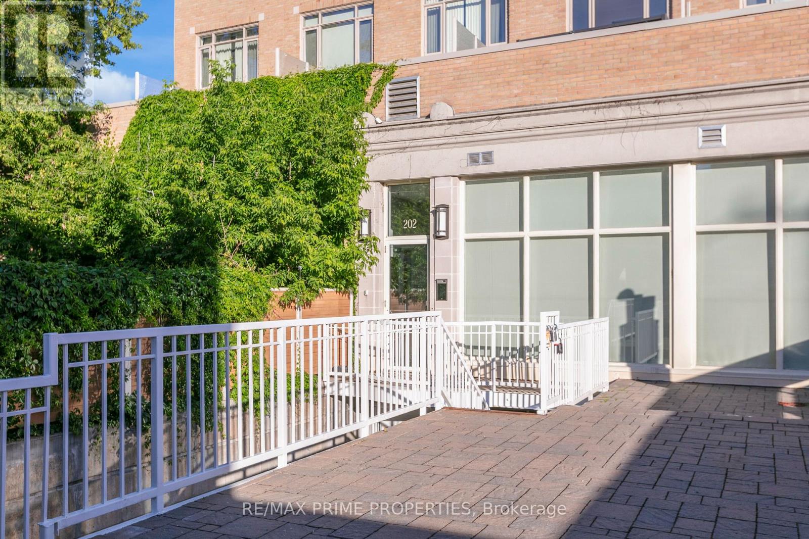 MLS® listing #29876909 for sale located at 10 - 202 ST PATRICK STREET